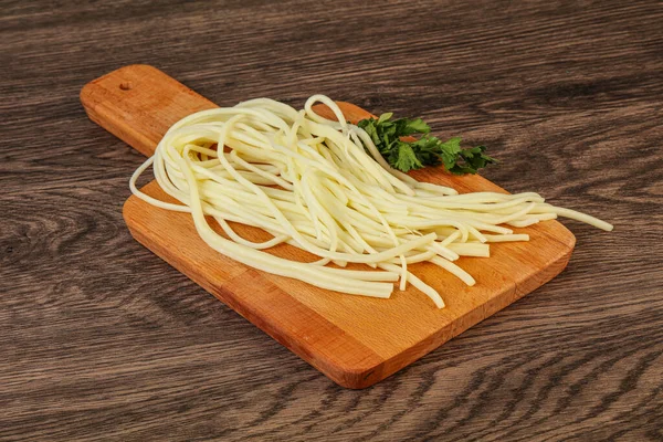 Chechil Spaghetti Kaas Snack Aan Boord — Stockfoto