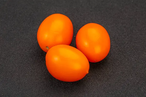 Smakliga Grönsaker Gul Tomat Hög Över Bakgrunden — Stockfoto