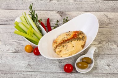 Vejetaryen mutfağı - Kereviz çubuklu humus