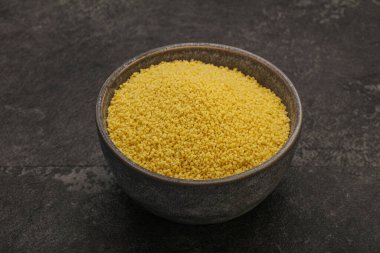 Yemek pişirmek için klozette çiğ öksürük yığını