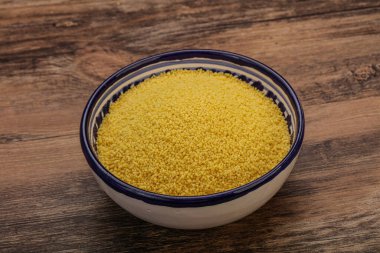 Yemek pişirmek için klozette çiğ öksürük yığını