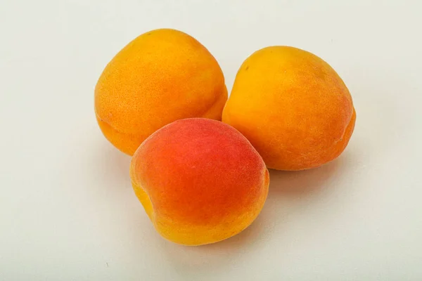 Fresh Ripe Sweet Few Apricots Fruit — Stock Photo, Image