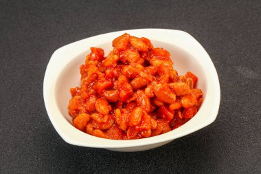 Domates soslu ve biberli fırında böbrek.