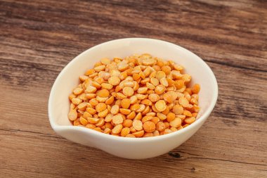 Kavanozda pişirmek için kuru bezelye