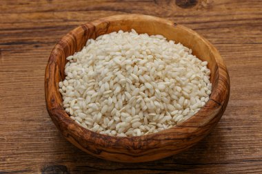 Risotto için çiğ İtalyan arborio pilavı