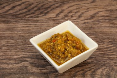 Kasede biberli yeşil baharatlı sos.