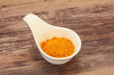 Tumerik - kâsede sokağa çıkma yasağı tozu