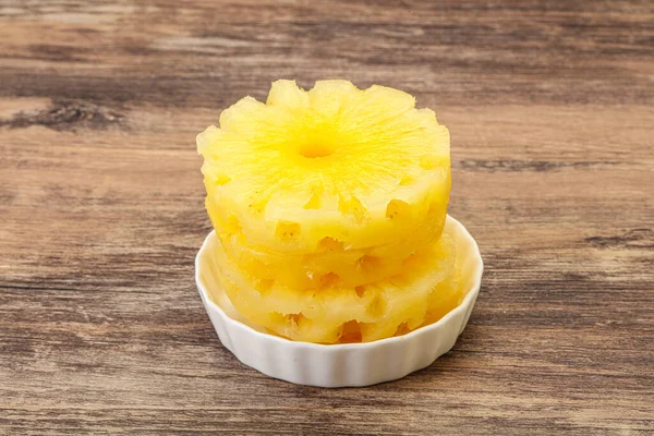 Sweet Ripe Pineapple Rings Bowl — Stock Photo, Image