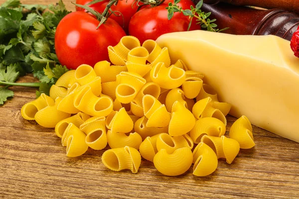 Pasta Italiana Tubo Crudo Rigate Verdure Servite — Foto Stock