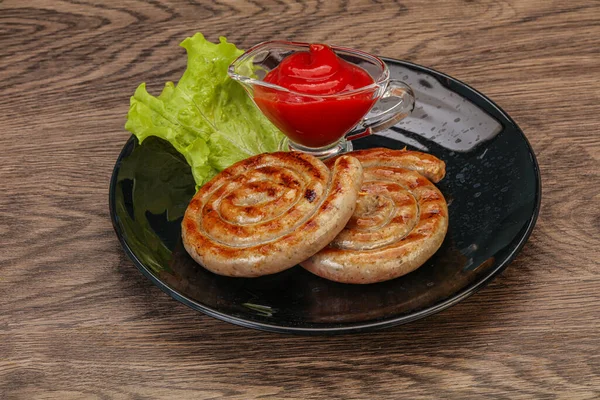 Gegrilltes Rundes Schweinefleisch Leckere Würstchen Mit Sauce — Stockfoto