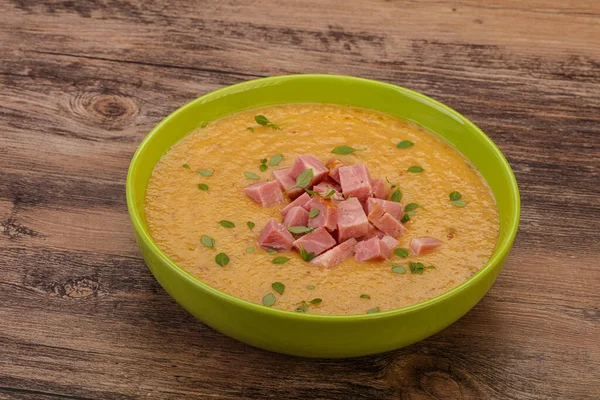 Peas cream soup with smoked pork ribs — Stock Image Peas Cream Soup Smoked Pork Ribs Stock Photo