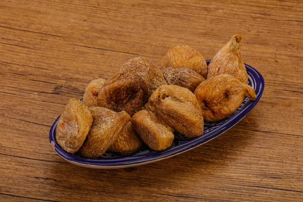 Kuru incirli meyve yığını.