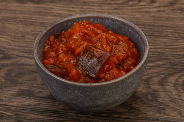 Domatesli ve otlu patlıcan sote.