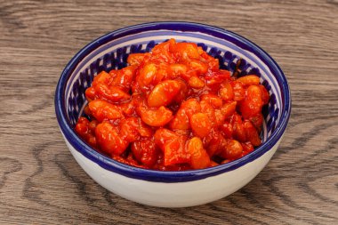 Domates soslu ve biberli fırında böbrek.