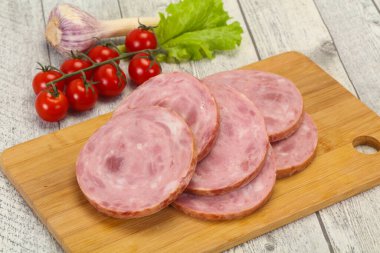 Domuz etinden yapılmış doğal jambon.