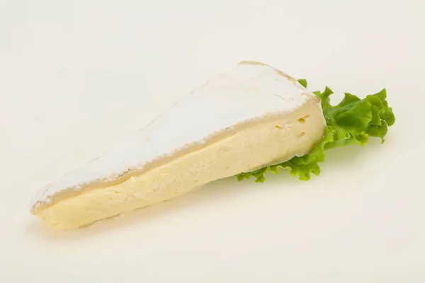 Triángulo Queso Brie Servido Ensalada Hojas — Foto de Stock