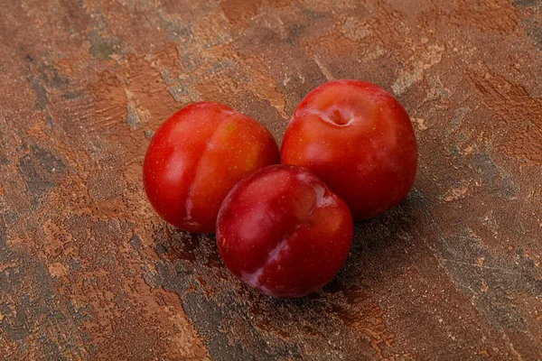 Mûr Doux Savoureux Tas Prunes Rouges — Photo