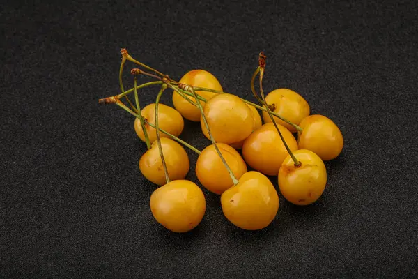 Poucos Doce Amadurecido Amontoado Cereja Amarela — Fotografia de Stock