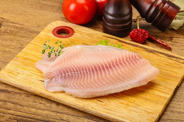 Fillet Ikan Tilapia Mentah Untuk Dimasak — Stok Foto