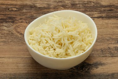 Buharda pişmiş Hint basmati pilavı.