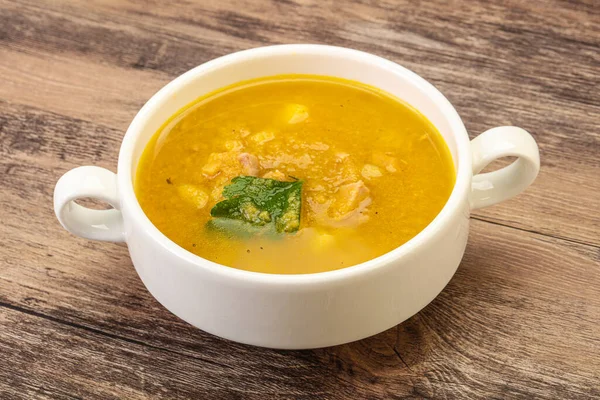 Pea soup with smoked meat and vegetables — Stock Image Pea Soup Smoked Meat Vegetables Stock Picture