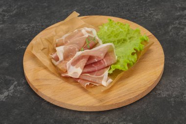 İtalyan jambonlu domuz eti.
