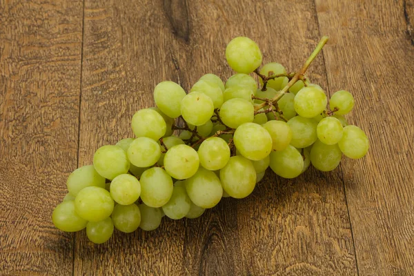 Zoete Rijpe Verse Groene Druiventak — Stockfoto