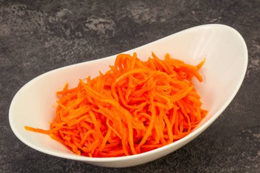 Baharatlı Kore havucu kasede