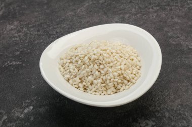 Risotto için çiğ İtalyan arborio pilavı