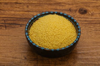 Yemek pişirmek için klozette çiğ öksürük yığını