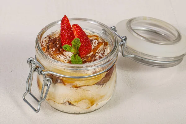 Kue Tiramisu Dengan Krim Keju Mascarpone — Stok Foto