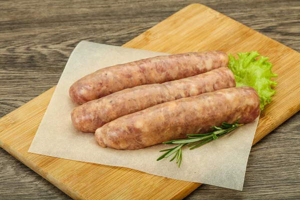 Rohe Wurst Vom Schwein Zum Grillen Mit Rosmarin — Stockfoto