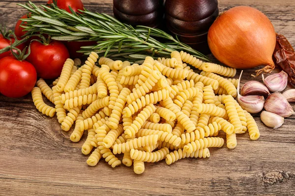 Massa Trigo Italiana Crua Fusilli Para Cozinhar — Fotografia de Stock