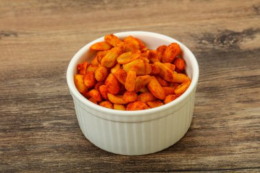 Baharatlı çerez kasede.