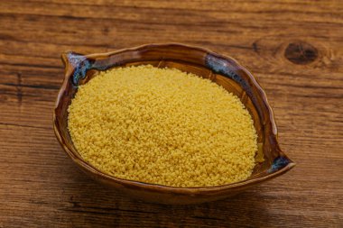 Yemek pişirmek için klozette çiğ öksürük yığını