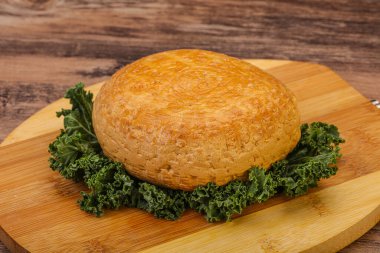 Tütsülenmiş Gürcistan geleneksel suluguni peyniri.