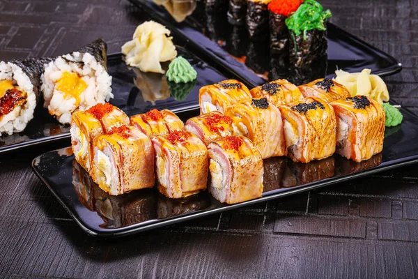 Masakan Jepang Sushi Roll Set Fish — Stok Foto