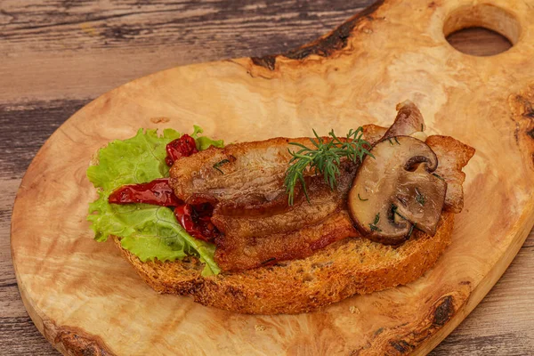 Bruschetta Bacon Dried Tomato Mushroom — Stock Photo, Image