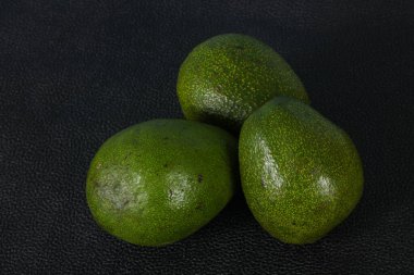 Olgun yeşil avokado - vegan için süper yiyecek