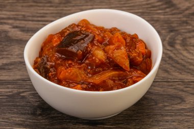 Domatesli ve otlu patlıcan sote.