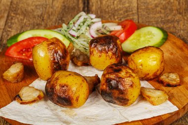 Kuzu yağlı geleneksel Patates Şiş. 