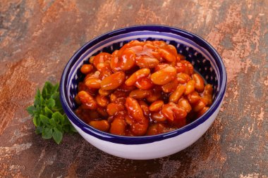 Kasede domates soslu fırında böbrek.