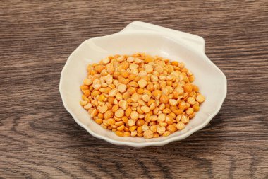 Kavanozda pişirmek için kuru bezelye