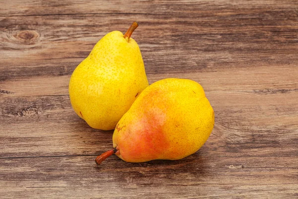 Fresca Pera Amarilla Dulce Sobre Fondo — Foto de Stock