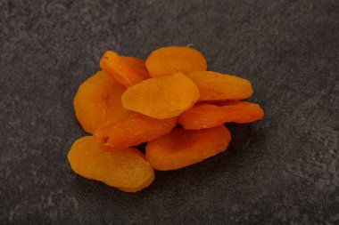 Tatlı, sarı, kurutulmuş kayısı yığını