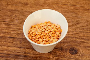 Kavanozda pişirmek için kuru bezelye