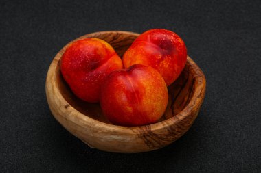 Olgun tatlı kırmızı Nectarine meyvesi