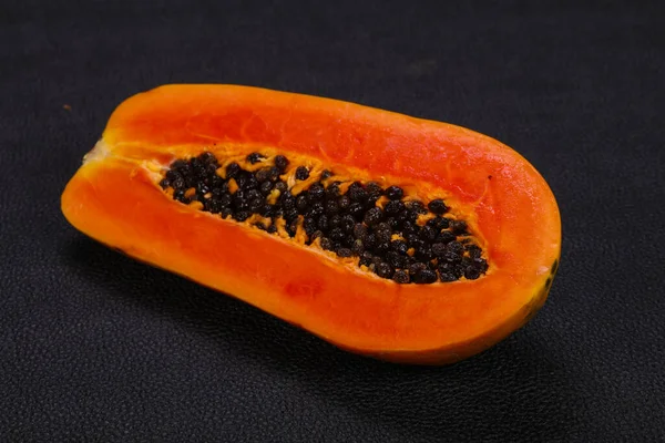 Delicado Saboroso Fruta Madura Mamão Fatiado — Fotografia de Stock