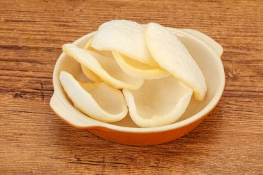 Asya usülü - kâsede ev yapımı karides cipsi