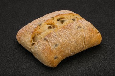 İtalyan ciabatta ekmeği ve zeytinyağı.